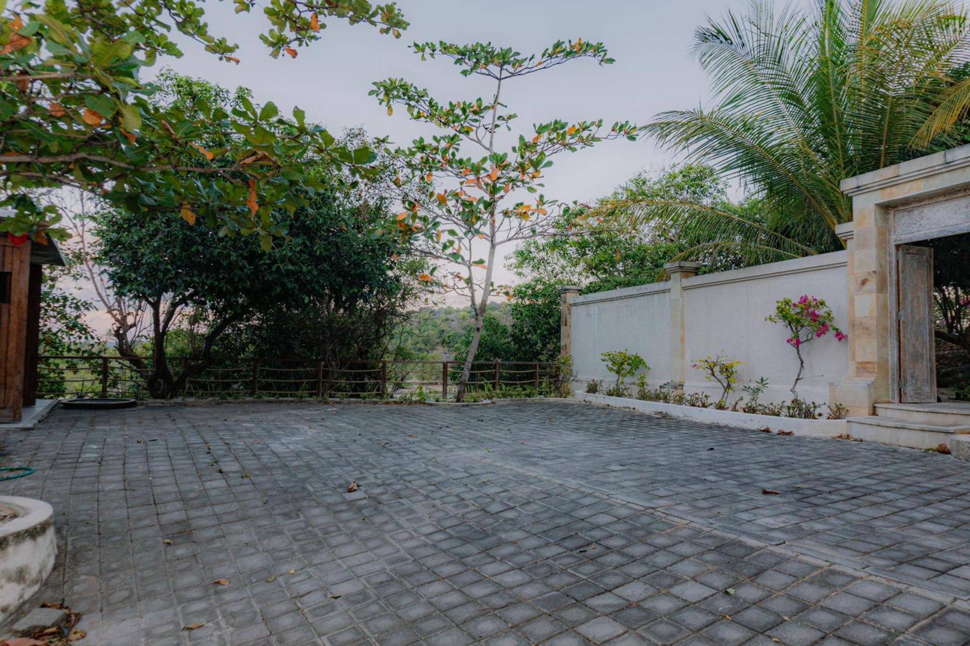Eliana Resort And Spa Nembrala Exterior photo